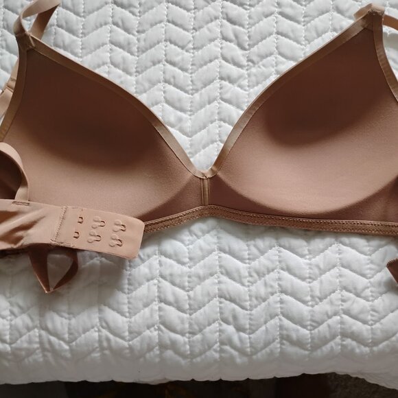 SKIMS Women's Tan Back-Closure Wireless Form Lightly Lined T-Shirt Bra Size 32C - Picture 5 of 5